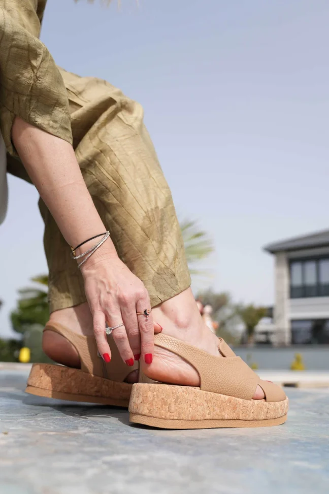 SKD-033 Nude Leather Cross Strap Zippered Women's Sandal
