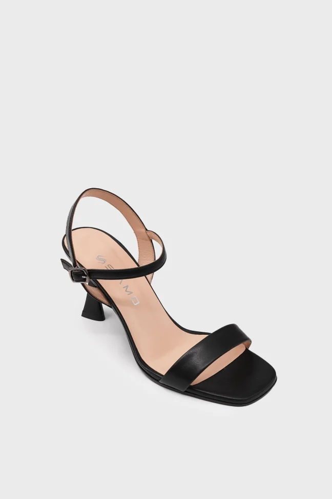 SKT-072 Black Leather Ankle Strap Single Band Heeled Shoes