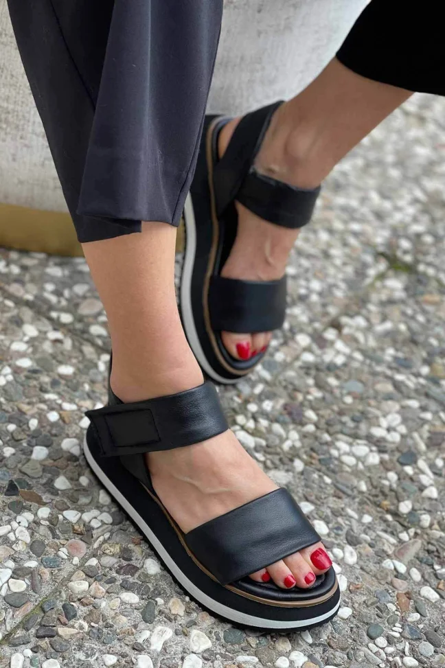 SKD-009 Black Leather Relax Women Sandals