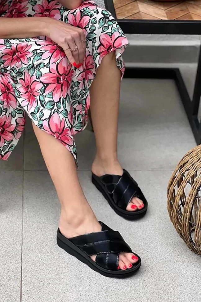 SKK-002 Black Textile Puffy Women's Slippers
